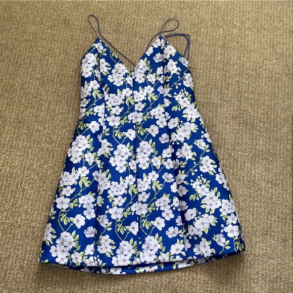 Alice & Olivia Dress - Picture 2 of 7